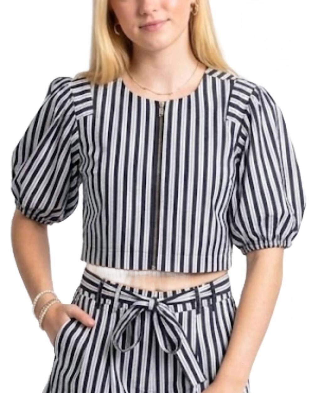 NEW SHUG eva v-neck puff sleeve top in navy